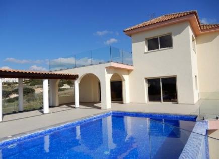 Villa for 995 000 euro in Paphos, Cyprus