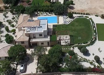 Villa for 3 150 000 euro in Paphos, Cyprus