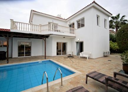 Villa for 740 000 euro in Paphos, Cyprus