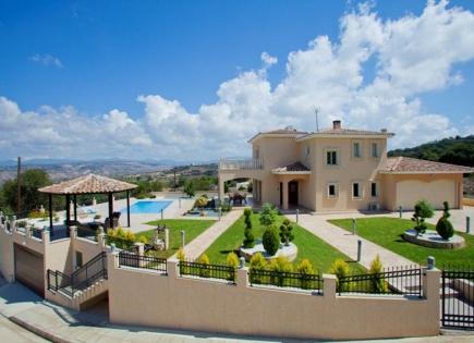 Villa for 950 000 euro in Paphos, Cyprus