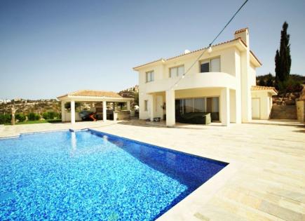 Villa for 1 500 000 euro in Paphos, Cyprus