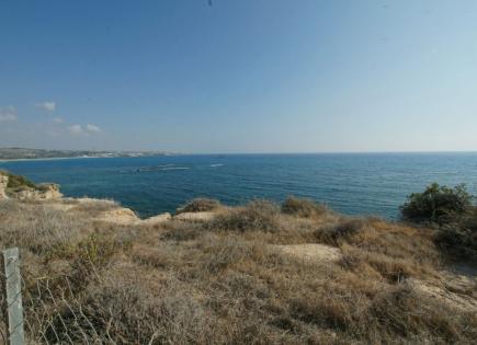 Land for 4 250 000 euro in Paphos, Cyprus