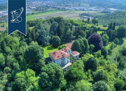 Villa for 2 200 000 euro in Lecco, Italy