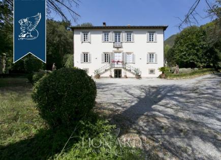 Villa for 3 000 000 euro in Lucca, Italy