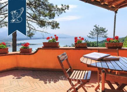 Villa for 1 150 000 euro in Ameglia, Italy