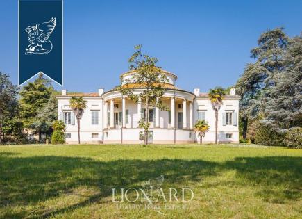 Villa in Ravenna, Italy (price on request)
