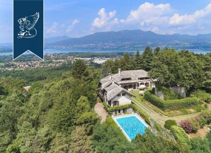 Villa in Bodio Lomnago, Italy (price on request)