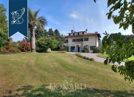 Villa in Como, Italy (price on request)