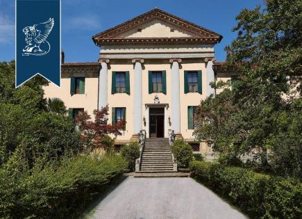 Villa in Abano Terme, Italy (price on request)