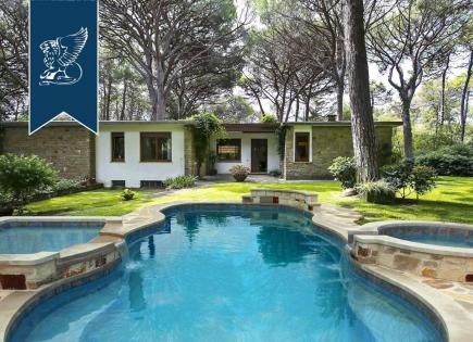 Villa for 3 500 000 euro in Castiglione della Pescaia, Italy