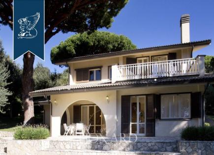 Villa for 3 500 000 euro in Castiglione della Pescaia, Italy