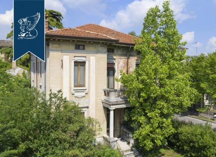 Villa for 1 200 000 euro in Mantova, Italy
