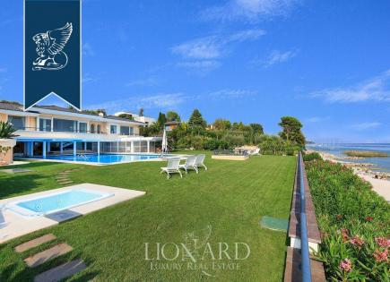 Villa for 10 000 000 euro in Padenghe sul Garda, Italy