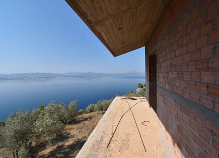 Villa for 230 000 euro in Loutraki, Greece