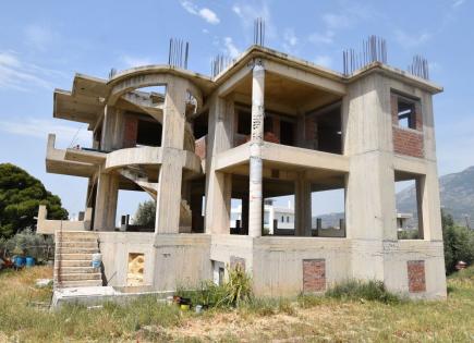 Villa for 240 000 euro in Loutraki, Greece