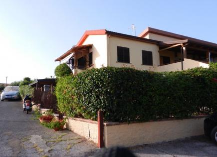 House for 87 000 euro in Praia a Mare, Italy