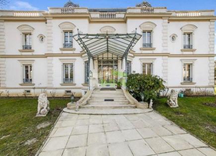 Mansion for 7 500 000 euro in Paris, France