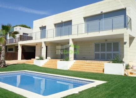 Villa for 1 500 000 euro on Costa Daurada, Spain