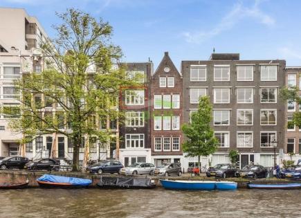 Apartment for 390 880 euro in Amsterdam, Netherlands