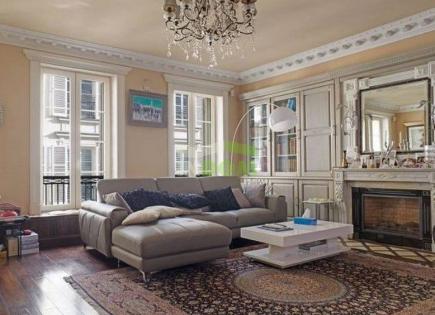 Apartment for 1 890 000 euro in Paris, France
