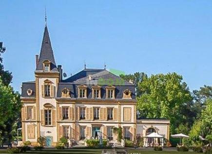 Castle for 2 100 000 euro in Toulouse, France