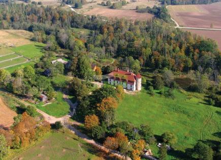 Château pour 1 500 000 Euro à Liepaja, Lettonie