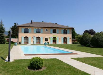 Mansion for 4 850 000 euro in France