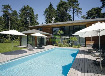Villa for 1 980 000 euro in France