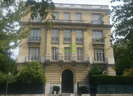 Apartment for 4 600 000 euro in Paris, France