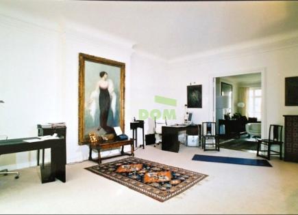 Apartment for 4 900 000 euro in Paris, France