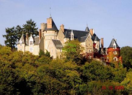 Castle for 3 950 000 euro in France