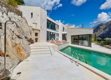Villa para 2 200 000 euro en Prcanj, Montenegro