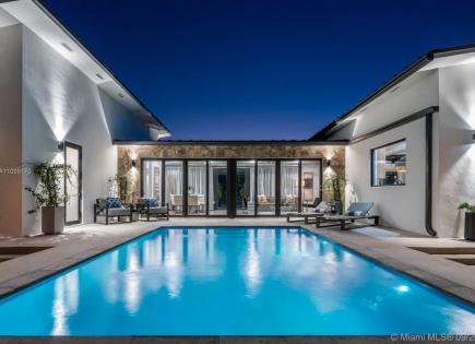 Villa for 2 618 987 euro in Miami, USA