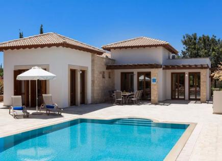 Villa for 760 000 euro in Paphos, Cyprus