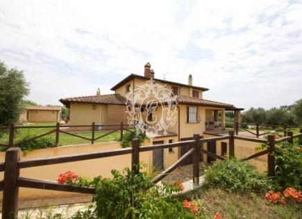 Villa for 2 000 000 euro in Capalbio, Italy
