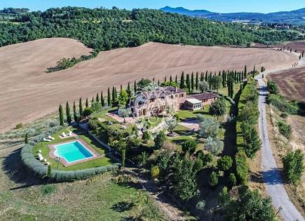 House for 2 300 000 euro in Chiusi, Italy
