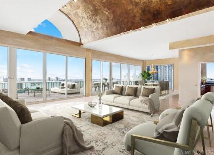 Penthouse for 2 295 784 euro in Miami, USA