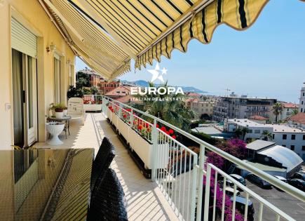 Flat for 1 300 000 euro in San Remo, Italy