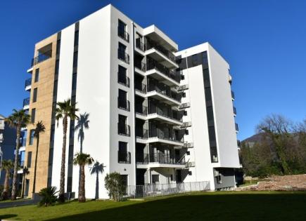 Flat for 303 000 euro in Tivat, Montenegro