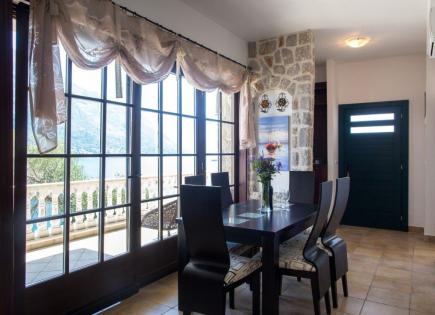 Villa para 690 000 euro en Herceg-Novi, Montenegro