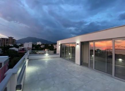 Villa for 505 000 euro in Dobra Voda, Montenegro