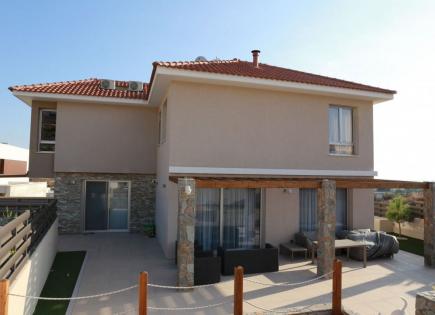 Villa for 1 200 000 euro in Limassol, Cyprus