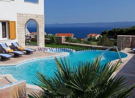 Villa for 1 750 000 euro on Brac, Croatia