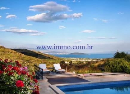 Villa for 2 500 000 euro in Trogir, Croatia