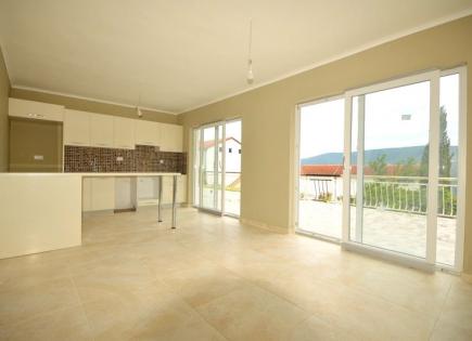 Flat for 350 000 euro in Herceg-Novi, Montenegro