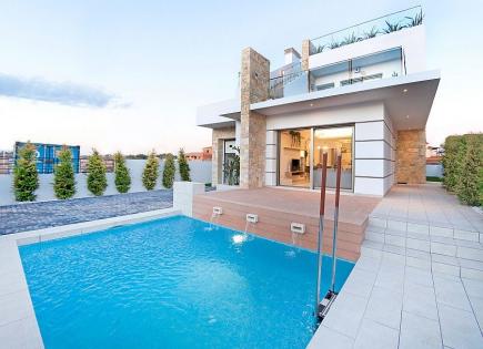 Villa for 369 000 euro in Spain