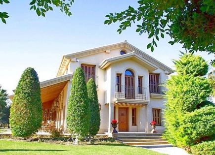 Villa for 1 600 000 euro in Almoradi, Spain