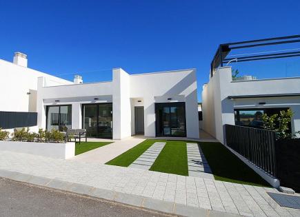Villa for 230 900 euro in Pilar de la Horadada, Spain