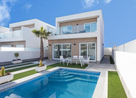 Villa for 283 000 euro in Pilar de la Horadada, Spain