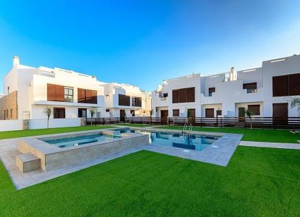 Townhouse for 279 900 euro in Torrevieja, Spain